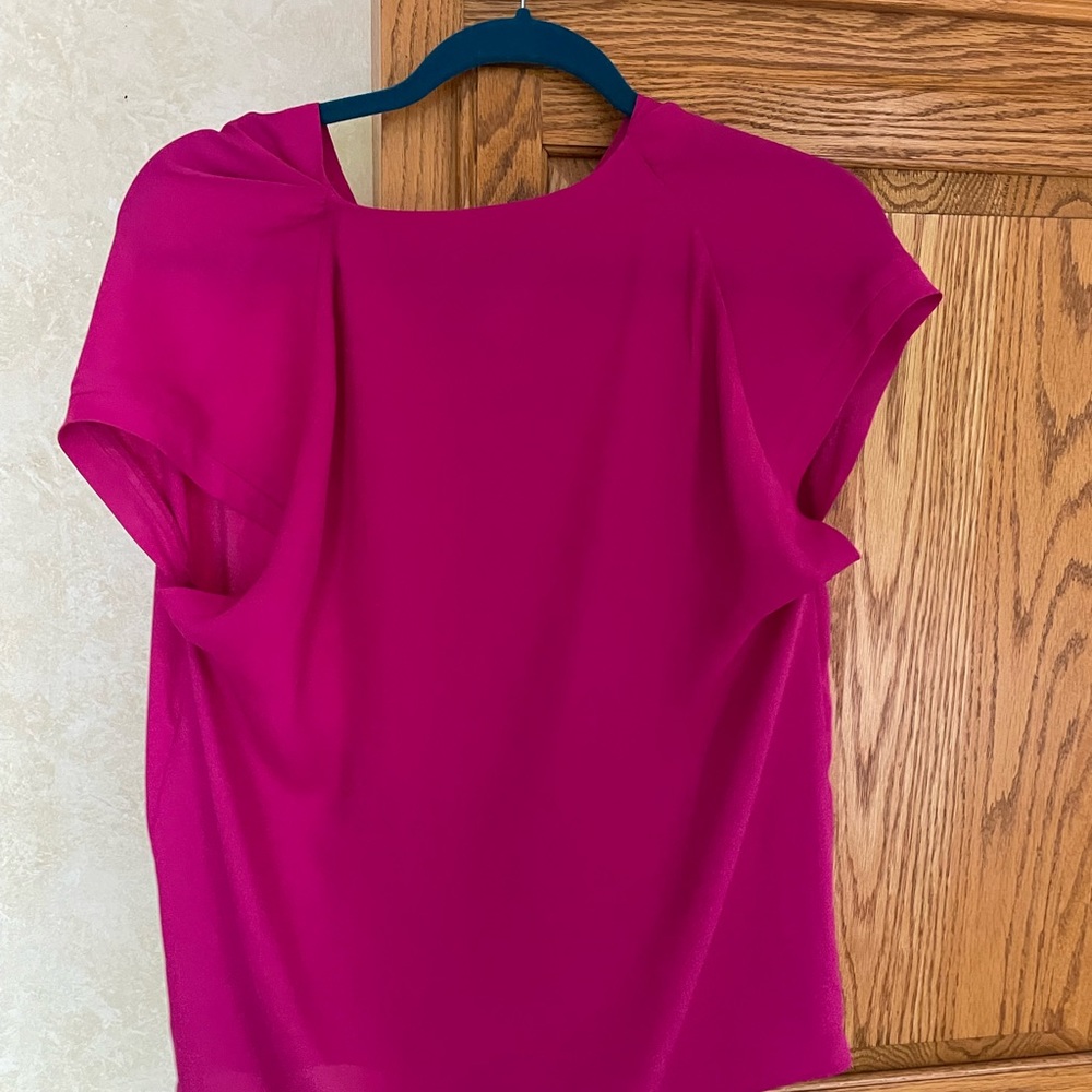 Fuchsia blouse - Picture 2 of 4